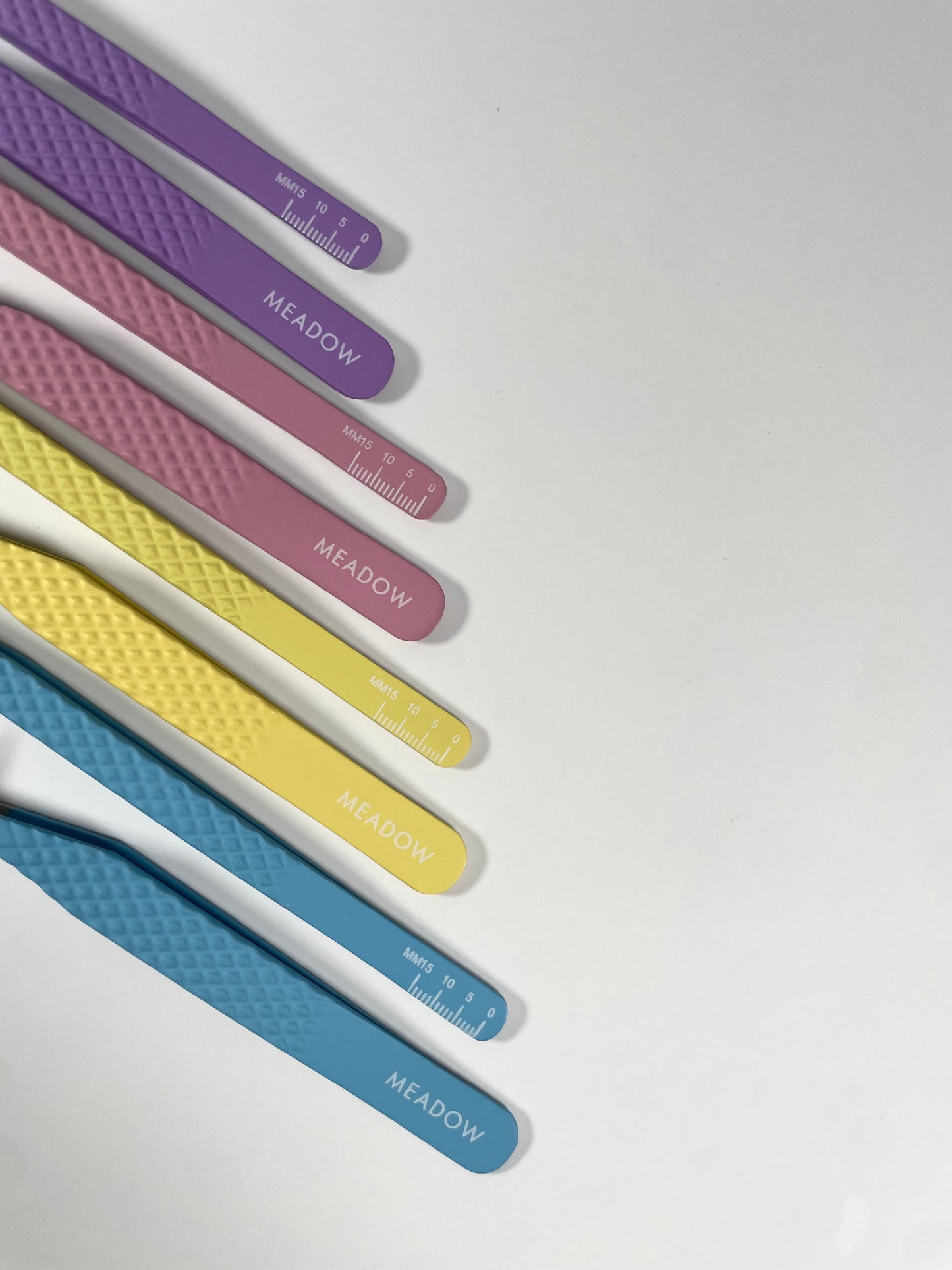LONG ISOLATION TWEEZER